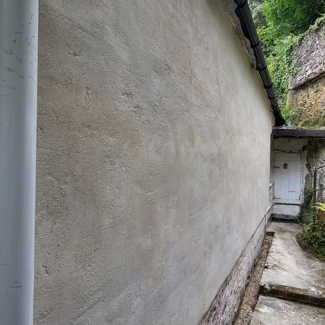 Traditional lime repair work featured on the Looe website